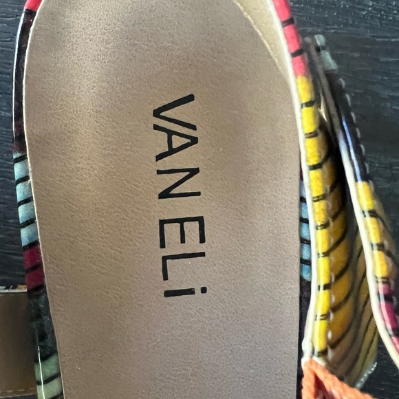 VANELI colorful T Strap sandal Sz 9.5 - Picture 2 of 6